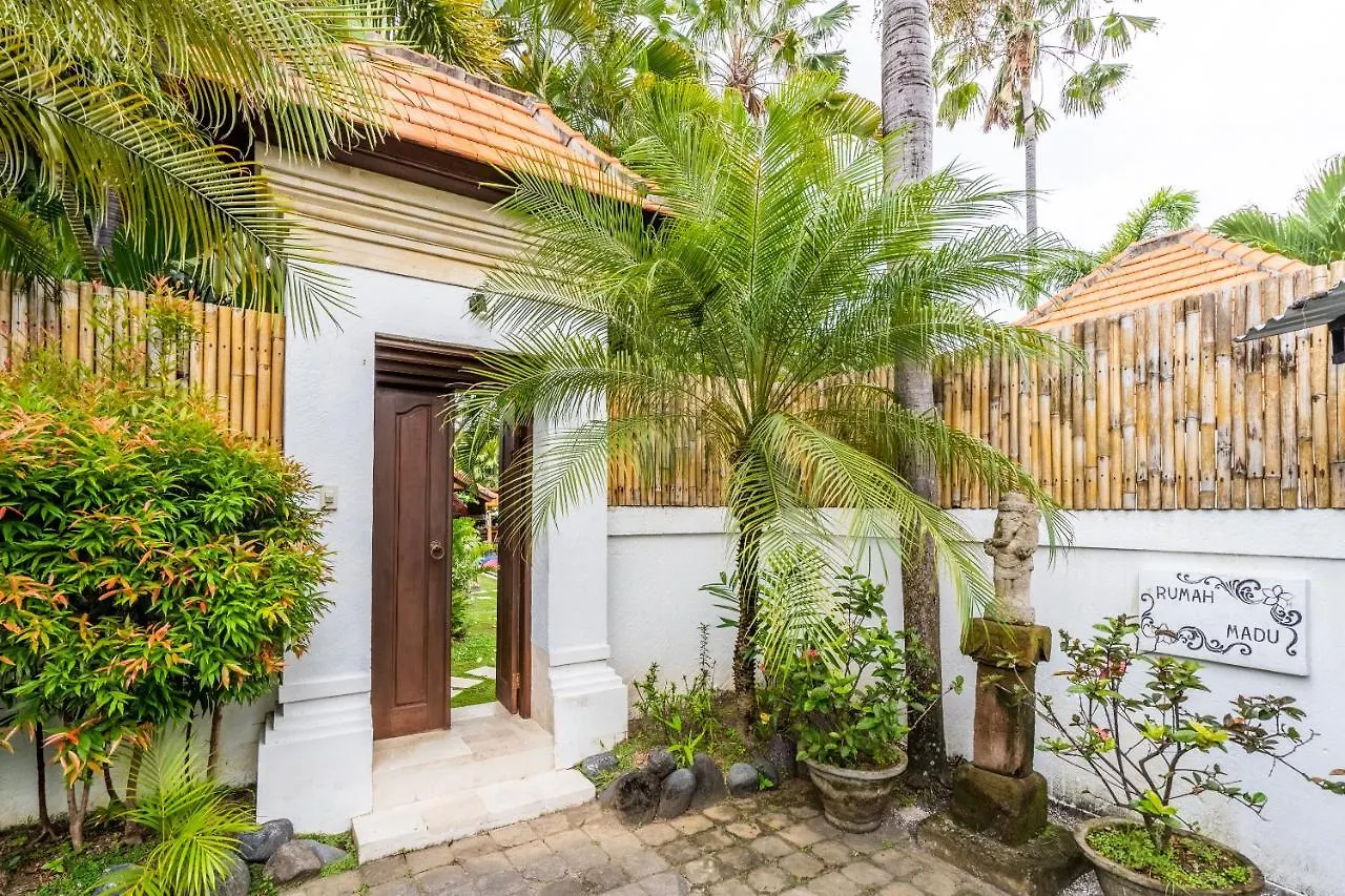 Madu Villa Seminyak אינדונזיה