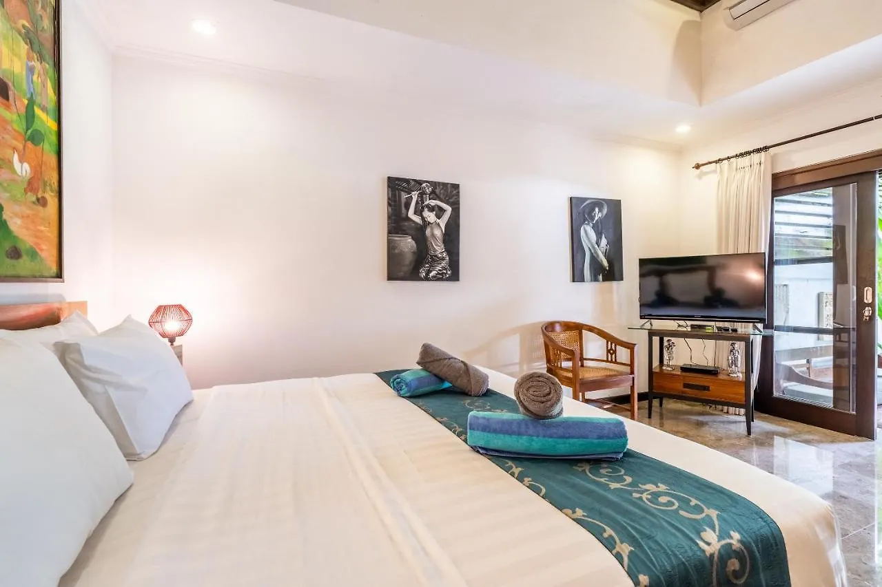 Madu Villa Seminyak  סמיניאק