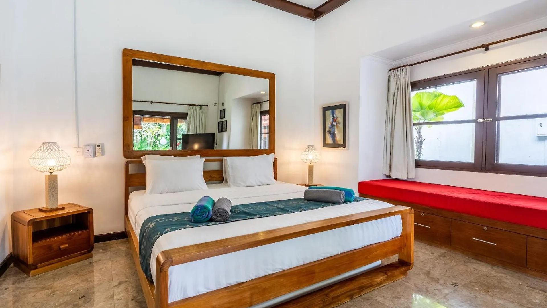 Madu Villa Seminyak Индонезия