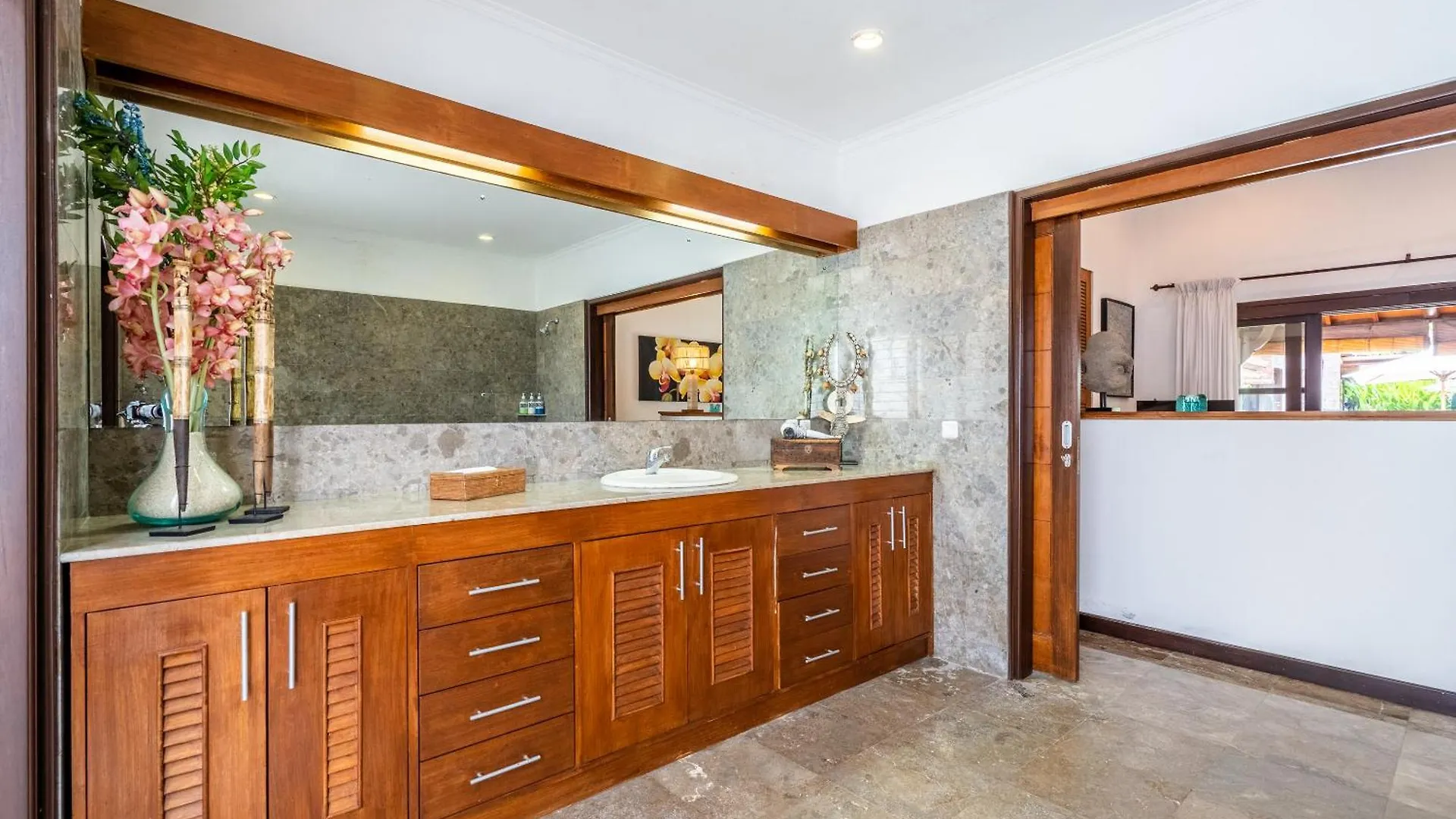 Madu Villa Seminyak אינדונזיה